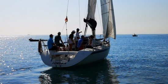 6 hour sailing tour in Barcelona with lunch
