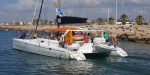 catamaran boat tour for 10 to 30 passengers