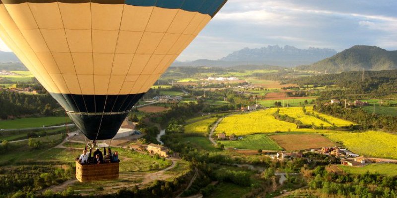 Hot Air Ballooning & Sailing Adventure from Barcelona with BarcelonaSail