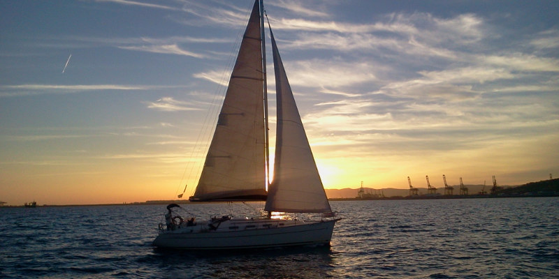 Bike, Sail and Shoot Tour in Barcelona with BarcelonaSail