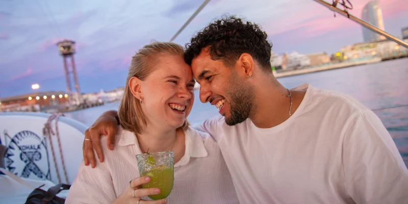 Propuesta de matrimonio en un velero en Barcelona | BarcelonaSail