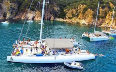 Large Group and Team Building Boat Tours in Barcelona with BarcelonaSail