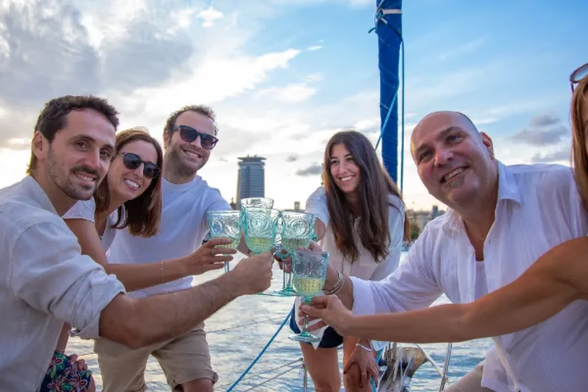 Private Sailing Tour in Barcelona | BracelonaSail